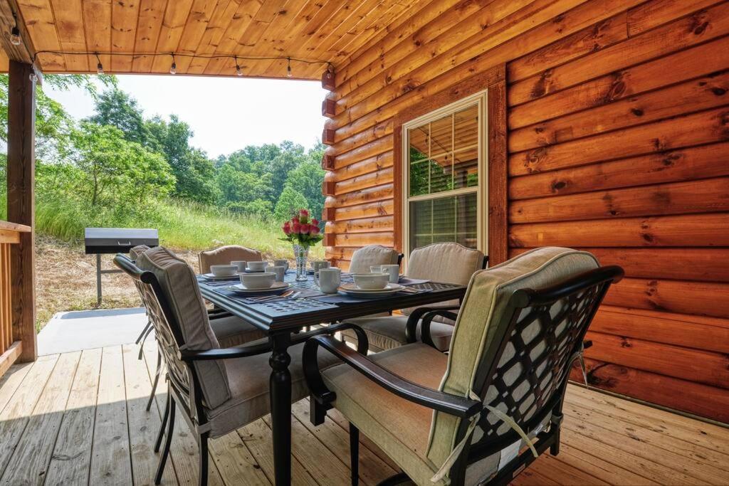 Adventure Retreat/Cabin/Pool+Hot Tub/Game Room+Theater Sevierville Exteriör bild