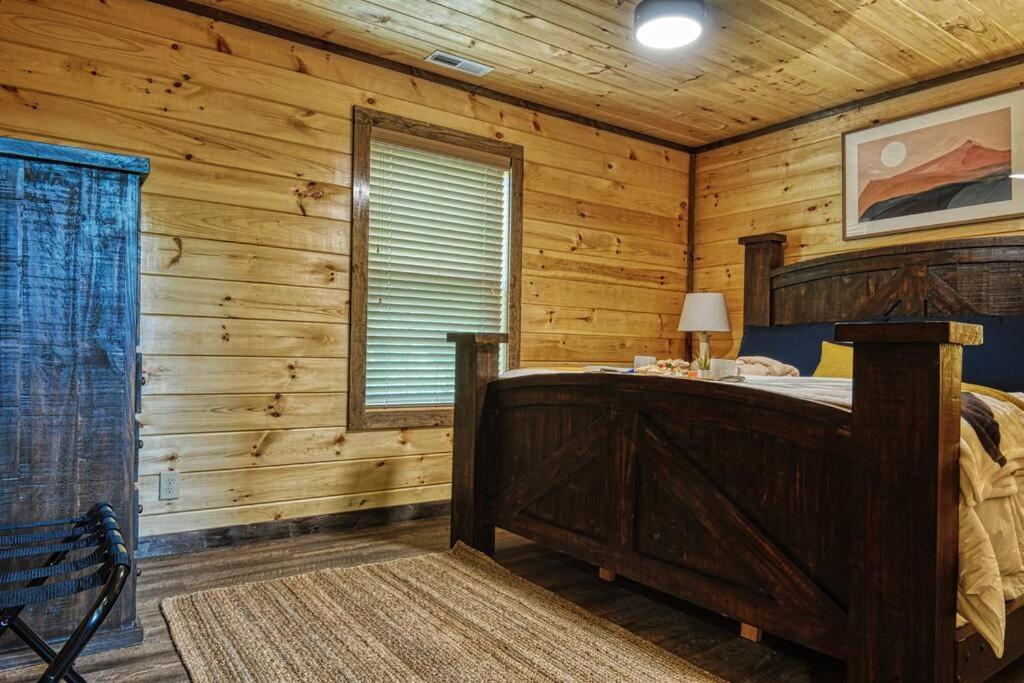 Adventure Retreat/Cabin/Pool+Hot Tub/Game Room+Theater Sevierville Exteriör bild