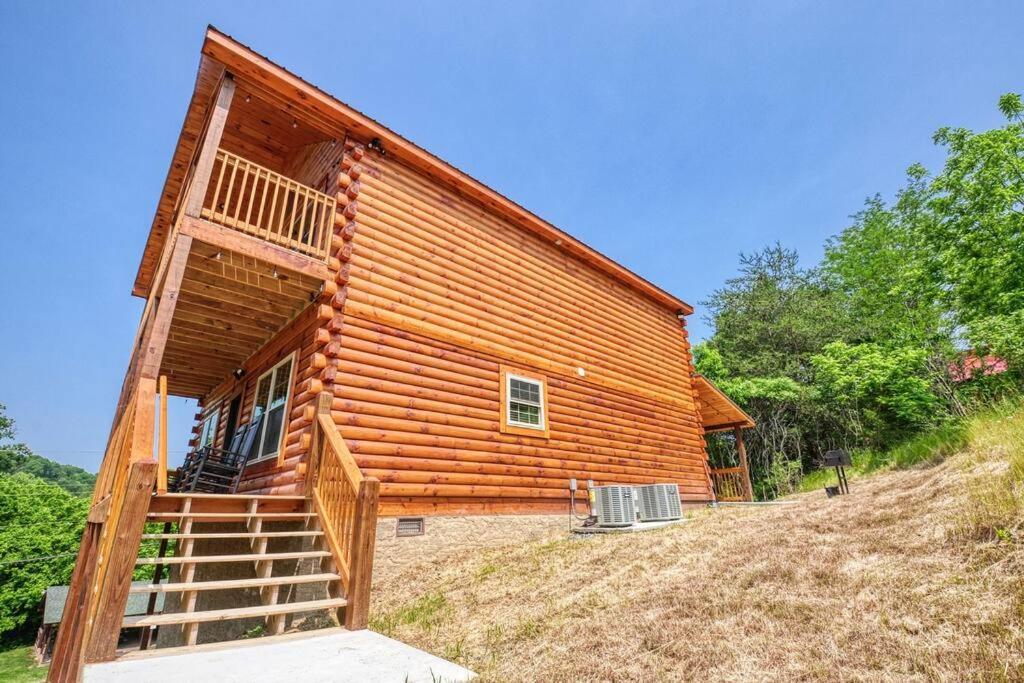 Adventure Retreat/Cabin/Pool+Hot Tub/Game Room+Theater Sevierville Exteriör bild