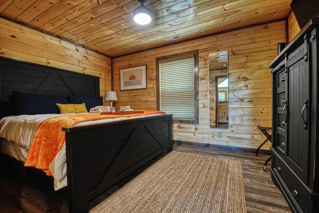 Adventure Retreat/Cabin/Pool+Hot Tub/Game Room+Theater Sevierville Exteriör bild