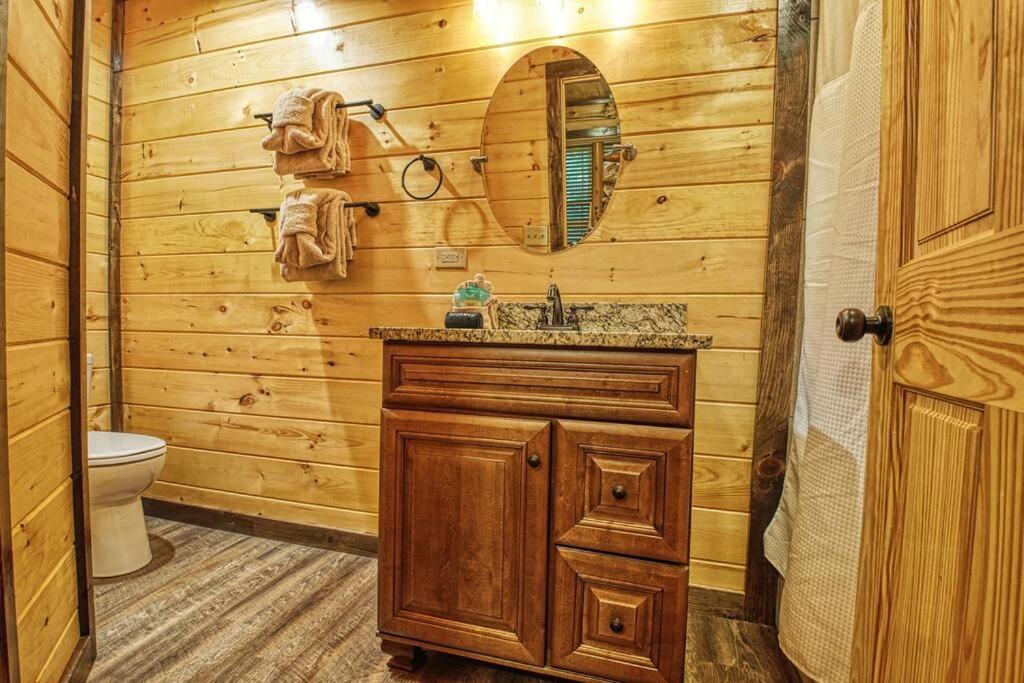 Adventure Retreat/Cabin/Pool+Hot Tub/Game Room+Theater Sevierville Exteriör bild